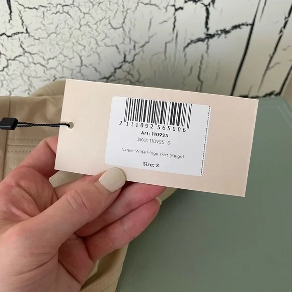 12 storeez wide fringe skirt, brand new with tags still on - Picture 5 of 6